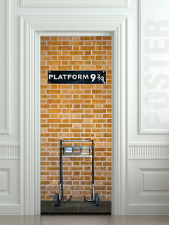 Hiasan pintu kamar dari sticker